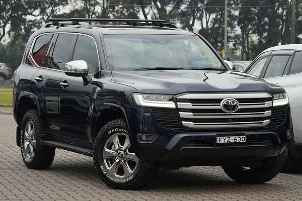 2021 Toyota Landcruiser Sahara FJA300R