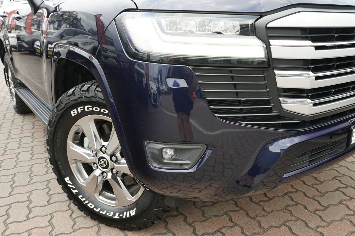 2021 Toyota Landcruiser Sahara FJA300R