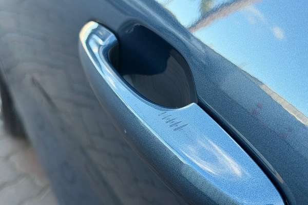 2022 Ford Escape ST-Line PHEV ZH thumb-23