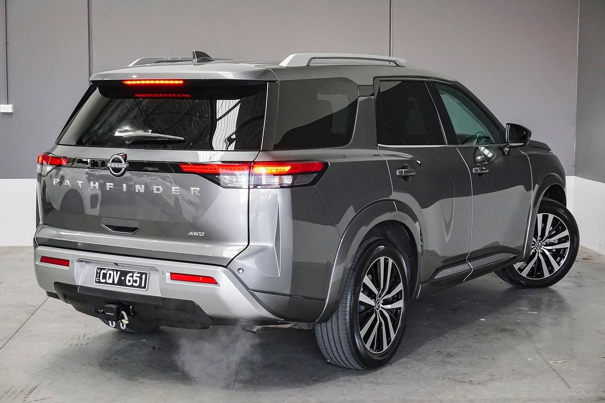 2023 Nissan Pathfinder Ti-L R53