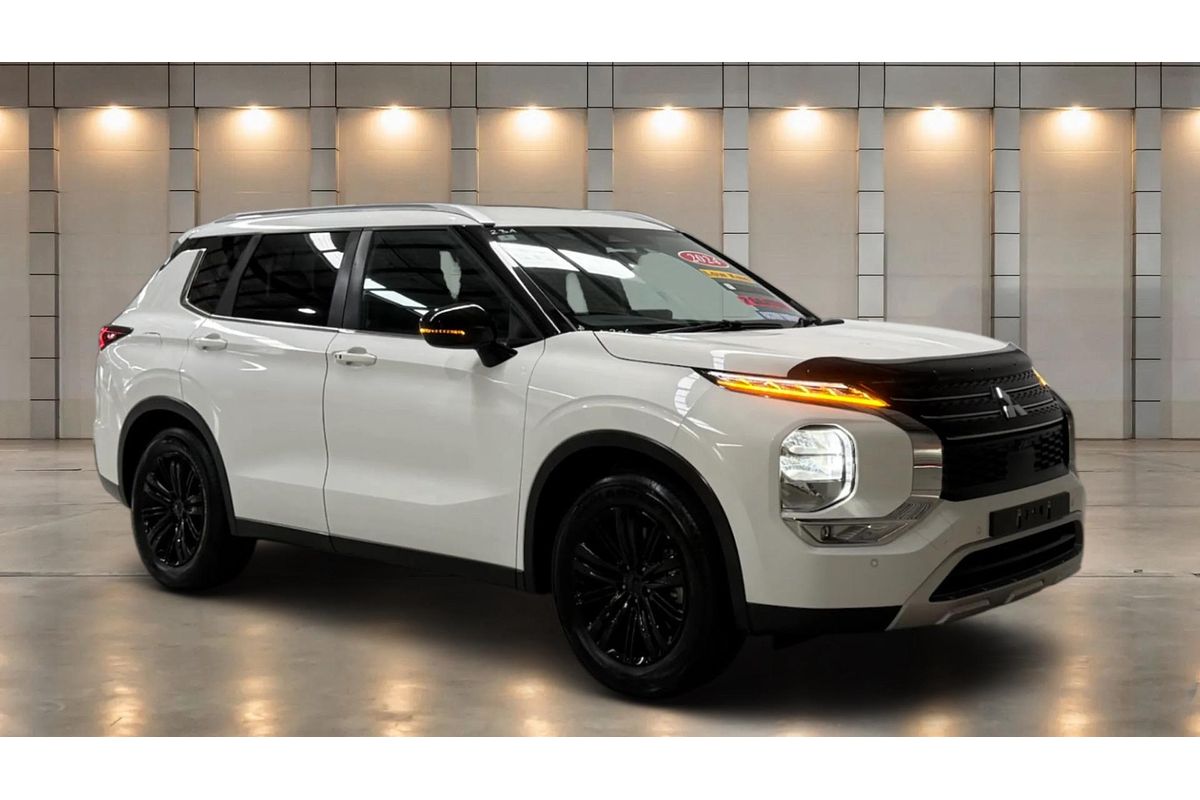 2024 Mitsubishi Outlander LS ZM