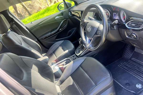2018 Holden Astra RS-V BK thumb-7