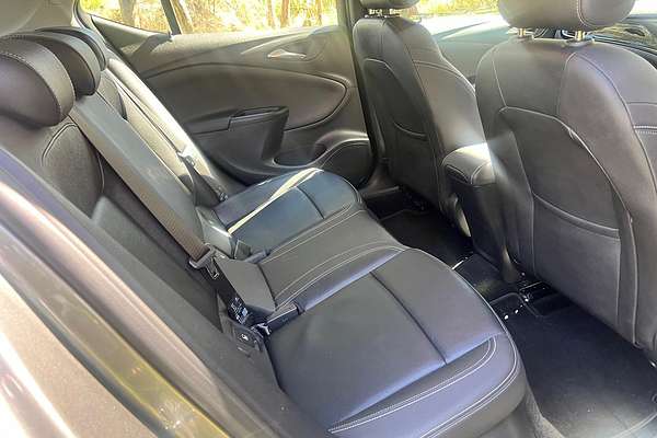 2018 Holden Astra RS-V BK thumb-9