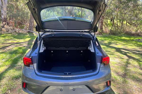 2018 Holden Astra RS-V BK thumb-10