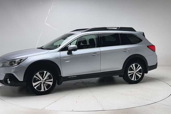 2018 Subaru Outback 2.5i Premium 5GEN thumb-3
