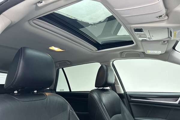 2018 Subaru Outback 2.5i Premium 5GEN thumb-14