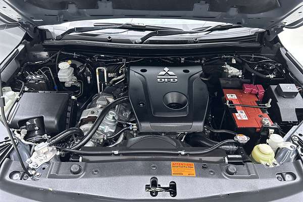 2022 Mitsubishi Pajero Sport Exceed QF thumb-10