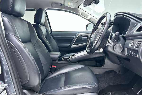 2022 Mitsubishi Pajero Sport Exceed QF thumb-12