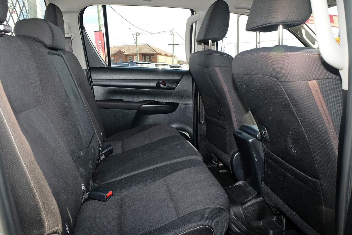 2020 Toyota Hilux SR GUN126R 4X4