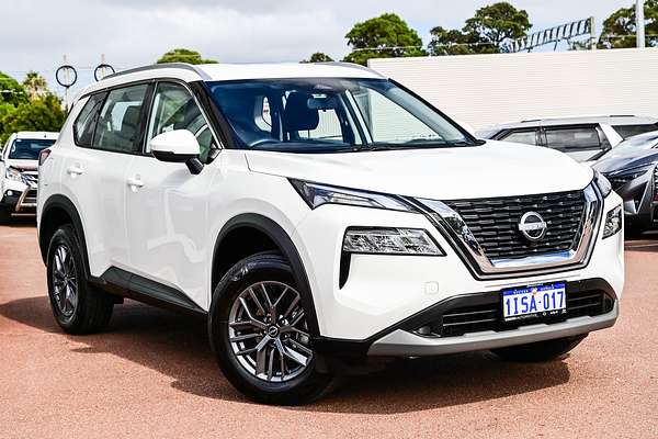 2025 Nissan X-TRAIL ST T33