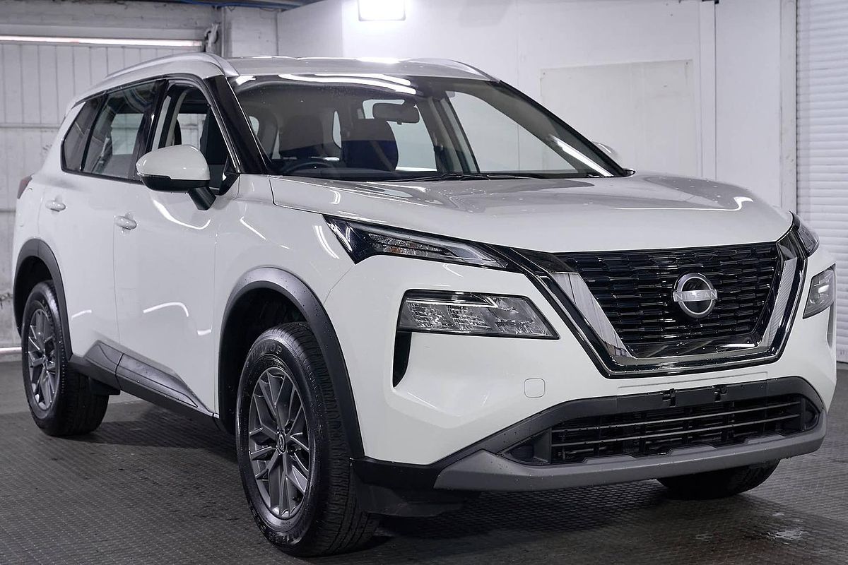 2025 Nissan X-TRAIL ST T33