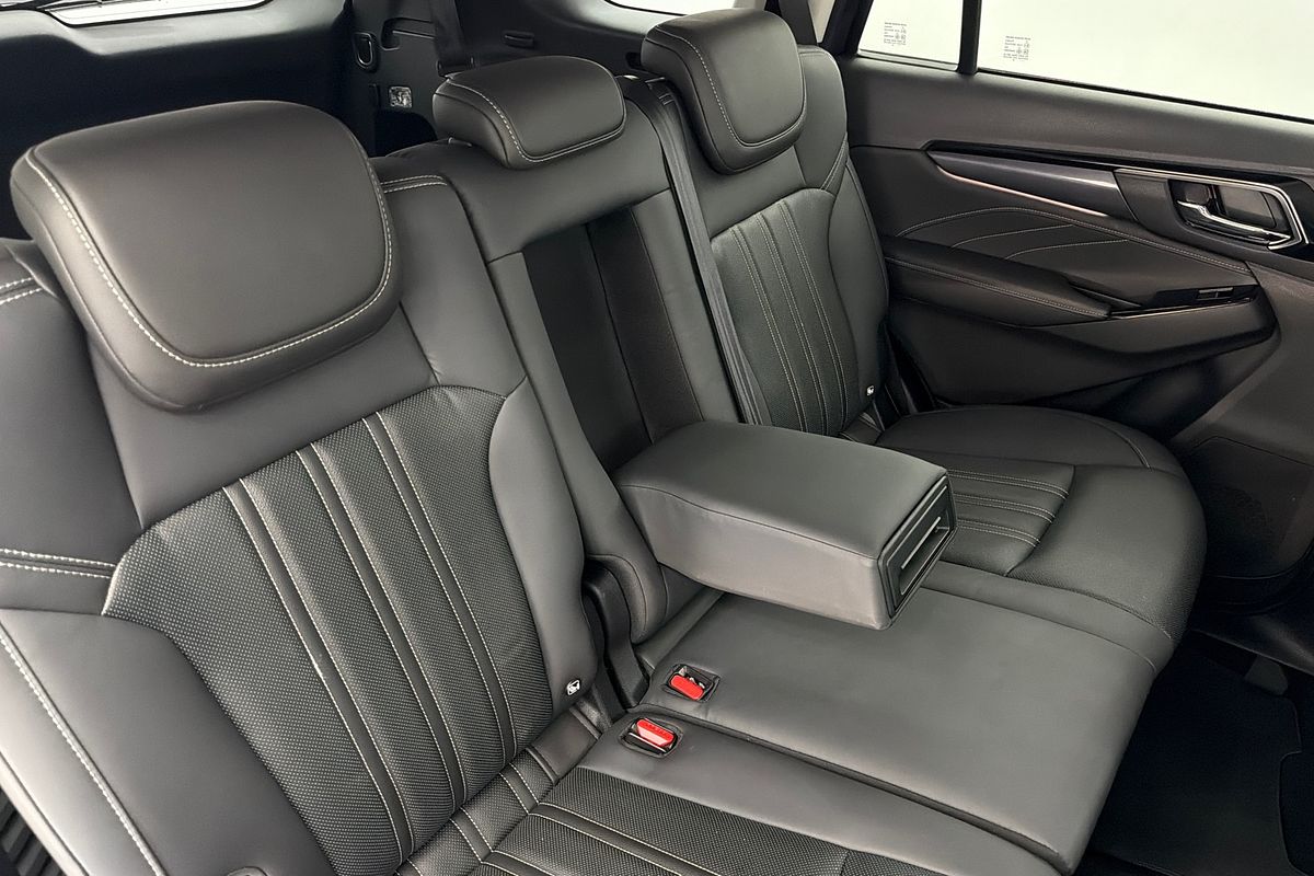 2024 Isuzu MU-X LS-T