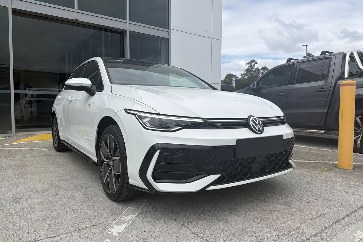 2025 Volkswagen Golf 110TSI R-Line 8.5