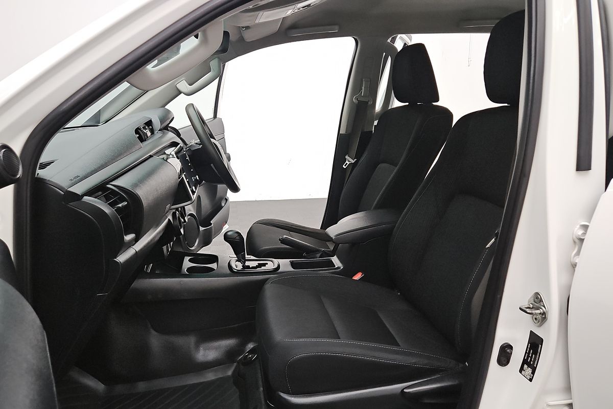 2021 Toyota Hilux SR GUN126R 4X4