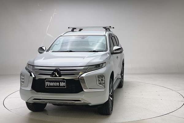 2021 Mitsubishi Pajero Sport GLS QF thumb-2