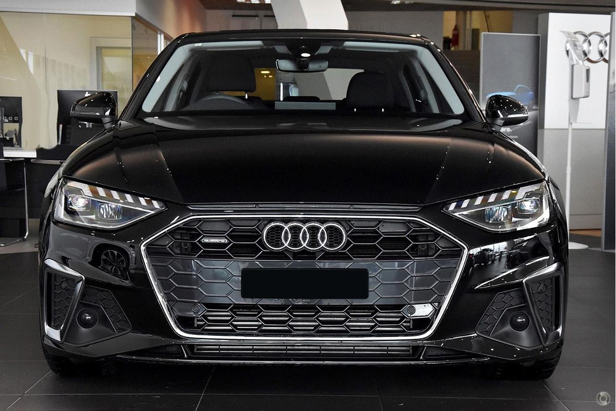 2023 Audi A4 45 TFSI S line B9