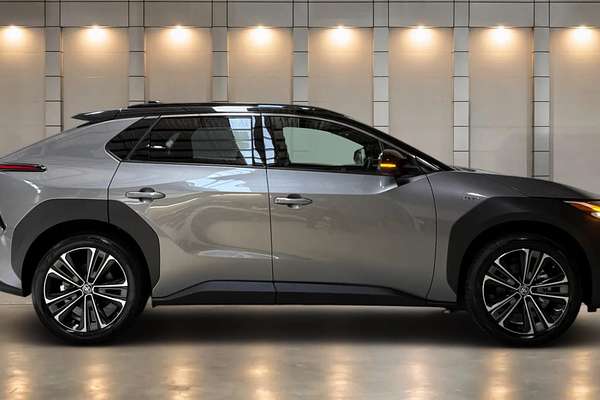 2024 Toyota bZ4X YEAM15R