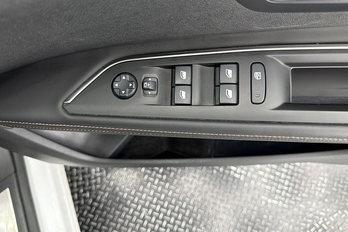 2018 Peugeot 5008 GT Line P87