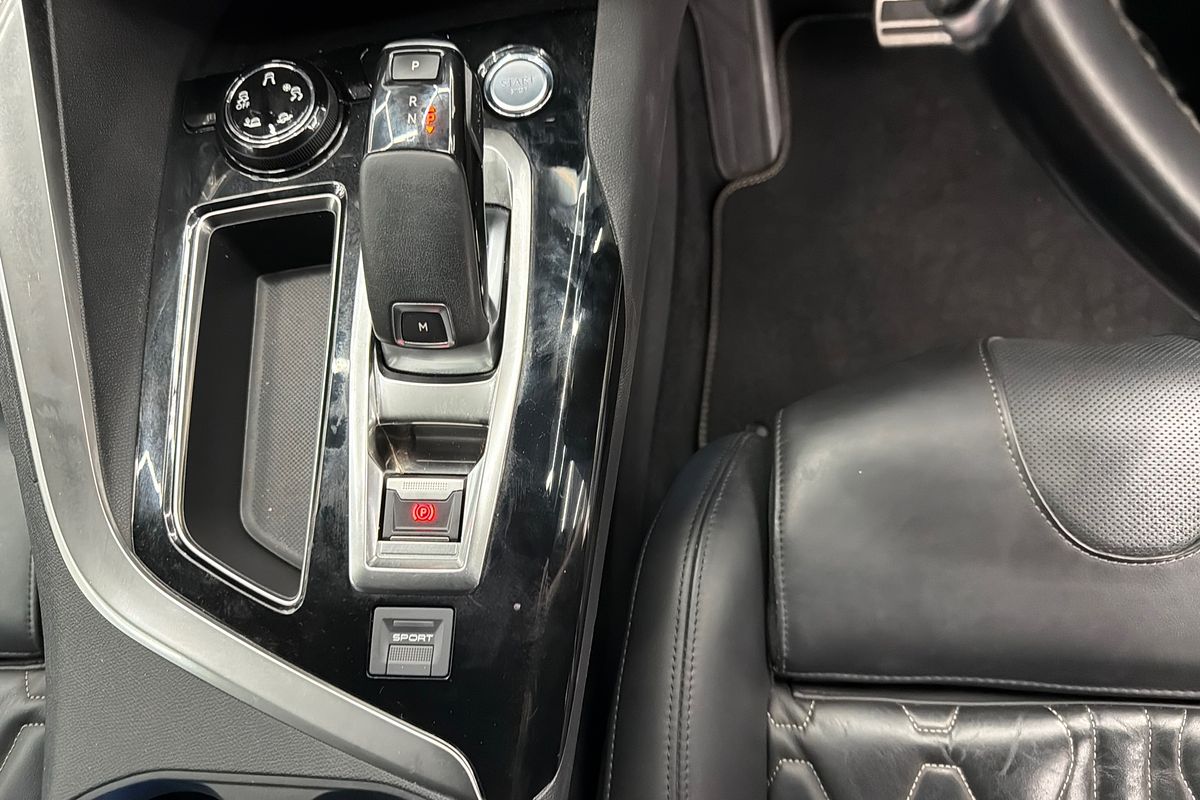 2018 Peugeot 5008 GT Line P87