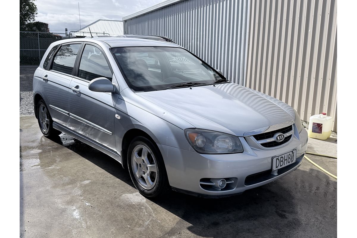 2006 Kia Cerato 2.0 AUTO HATCH