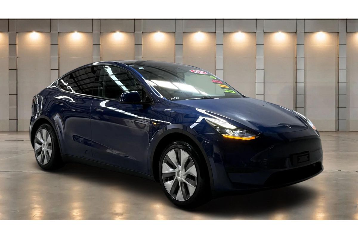2022 Tesla Model Y Rear-Wheel Drive
