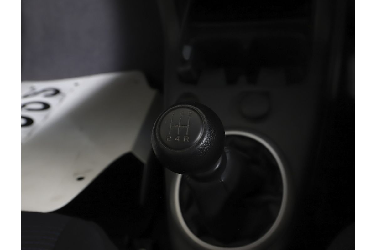 2010 SUZUKI SWIFT  5 SP MANUAL 5D HATCHBACK 4CYL