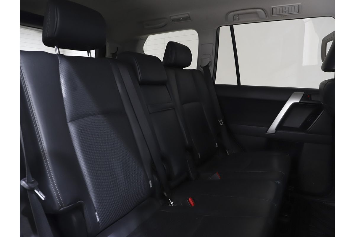 Prado GXL 2.8L T Diesel Automatic Wagon 4277430 003