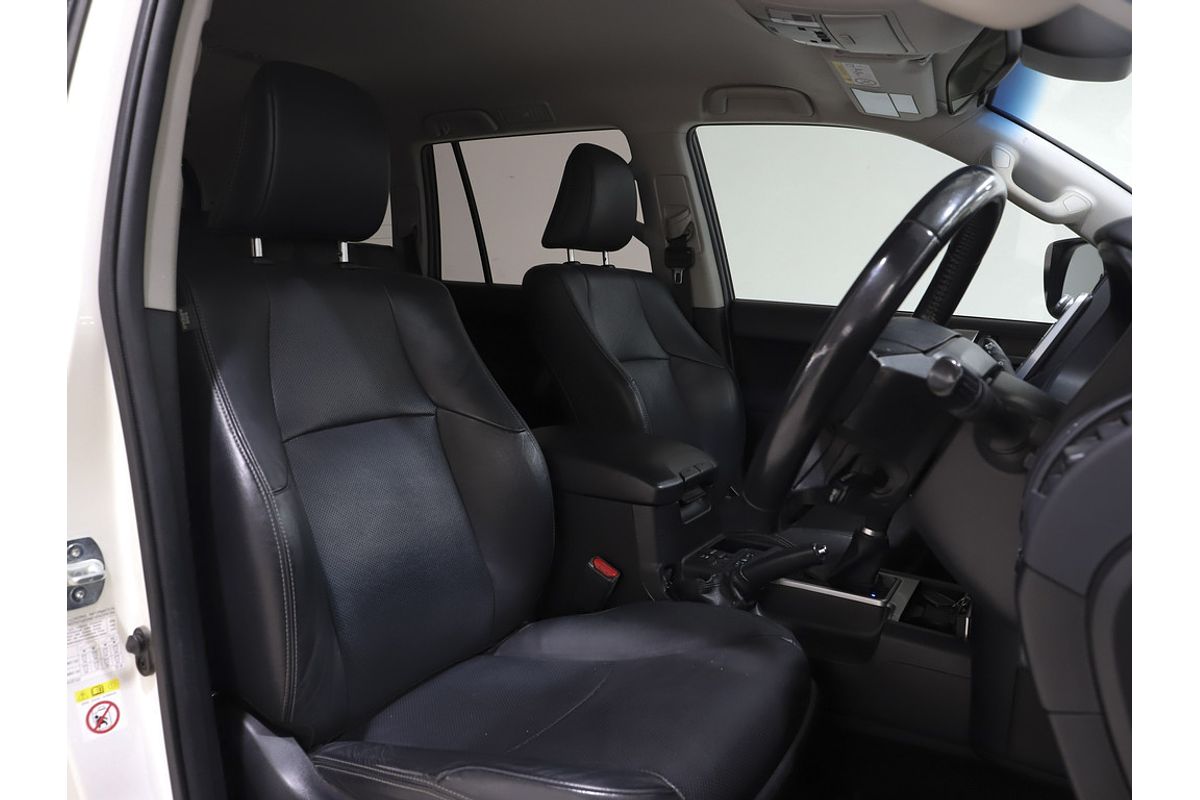 Prado GXL 2.8L T Diesel Automatic Wagon 4277430 003