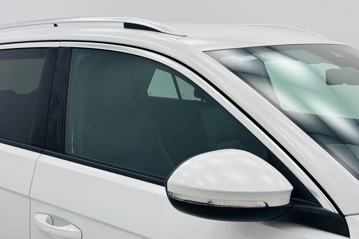 MY25 Volkswagen T-Roc R-Line 7 Speed DSG