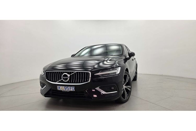 2022 Volvo S60 B5 Inscription