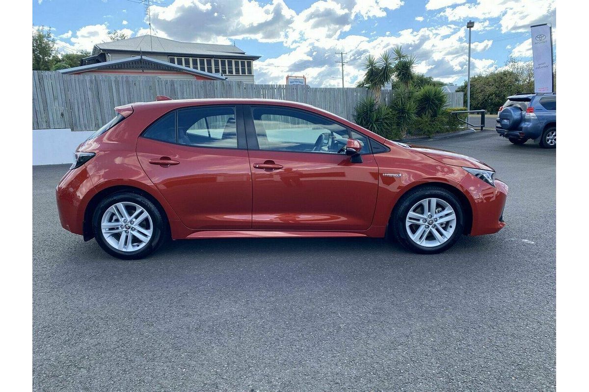 2018 Toyota Corolla Hybrid ZWE186R