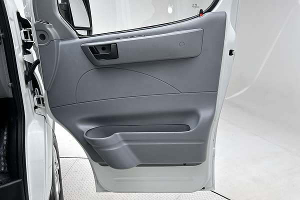 2022 LDV V80 SWB Low Roof thumb-18