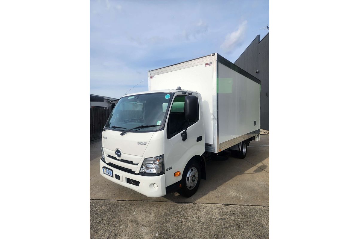 2021 Hino 300 Series 616  4x2 MWB
