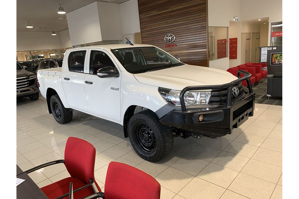 2017 Toyota Hilux Workmate GUN125R 4X4