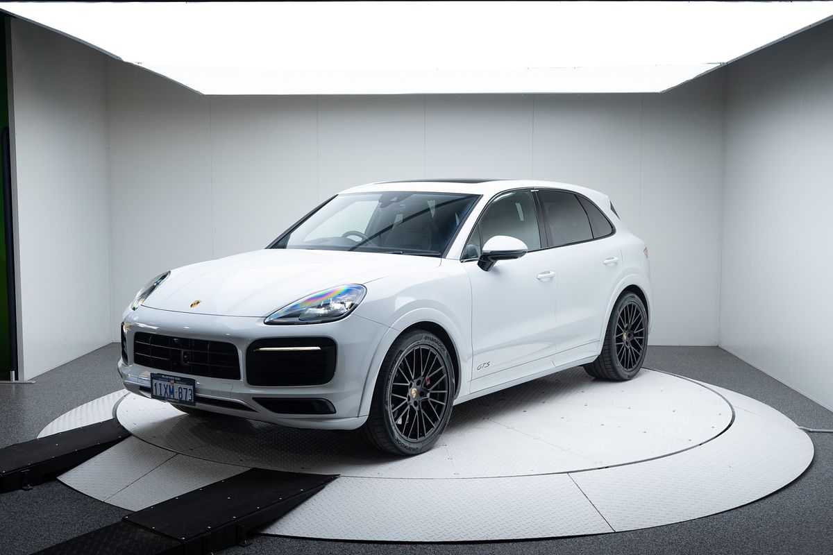 2022 Porsche Cayenne GTS 9YA