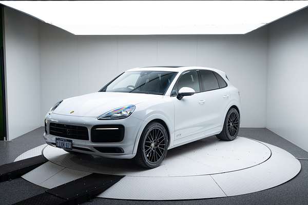 2022 Porsche Cayenne GTS 9YA