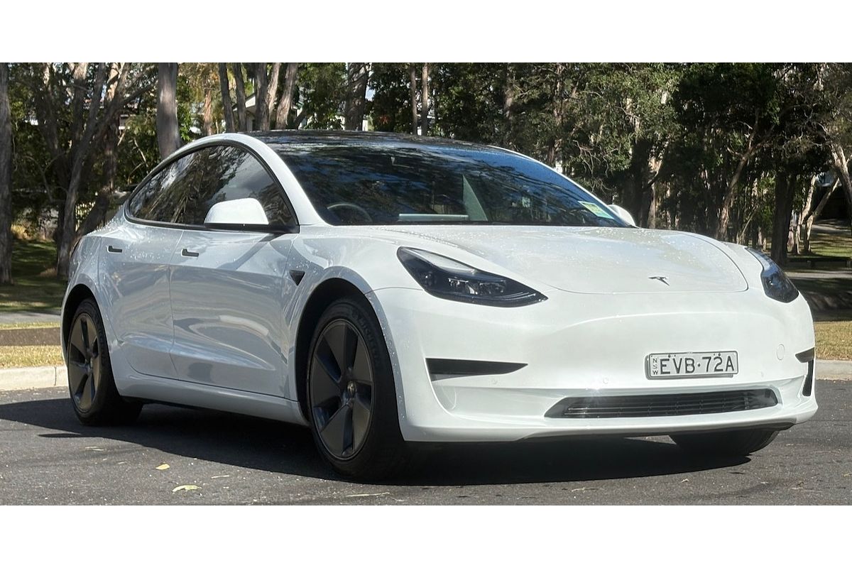 2022 Tesla Model 3 Rear-Wheel Drive
