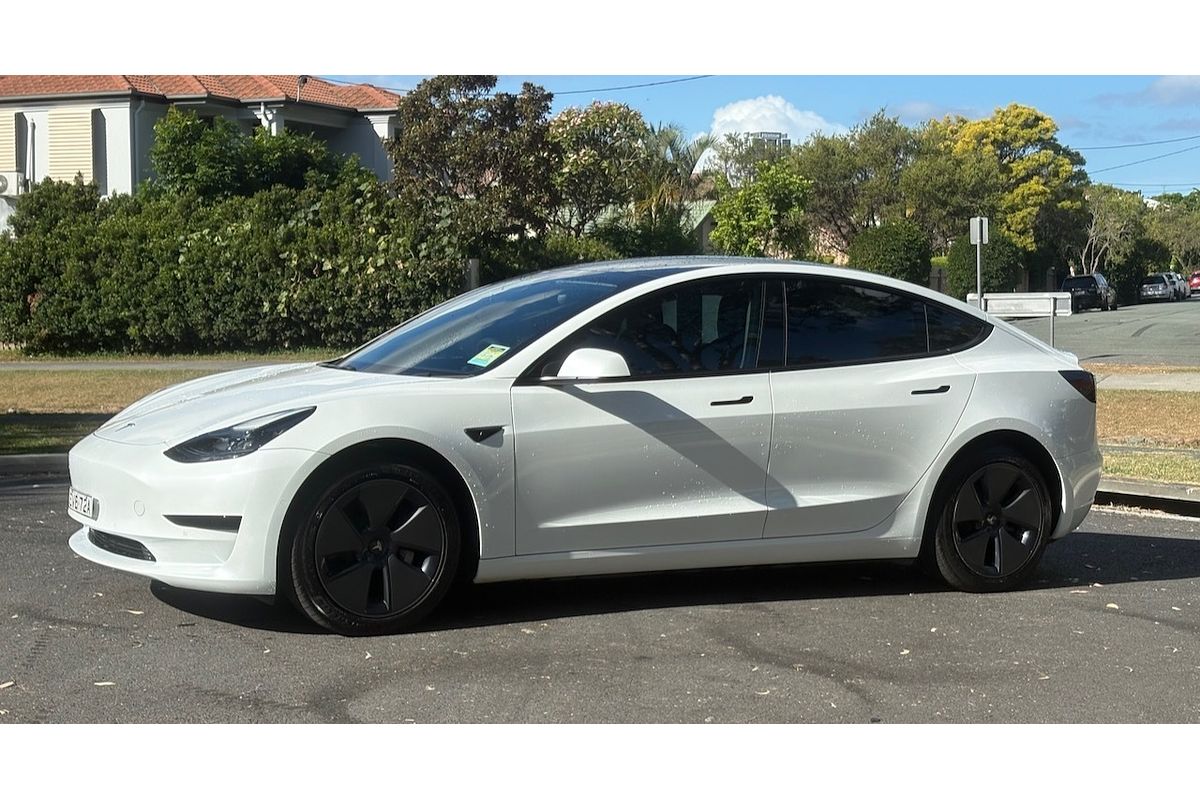 2022 Tesla Model 3 Rear-Wheel Drive
