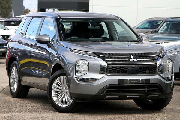 2023 Mitsubishi Outlander ES ZM