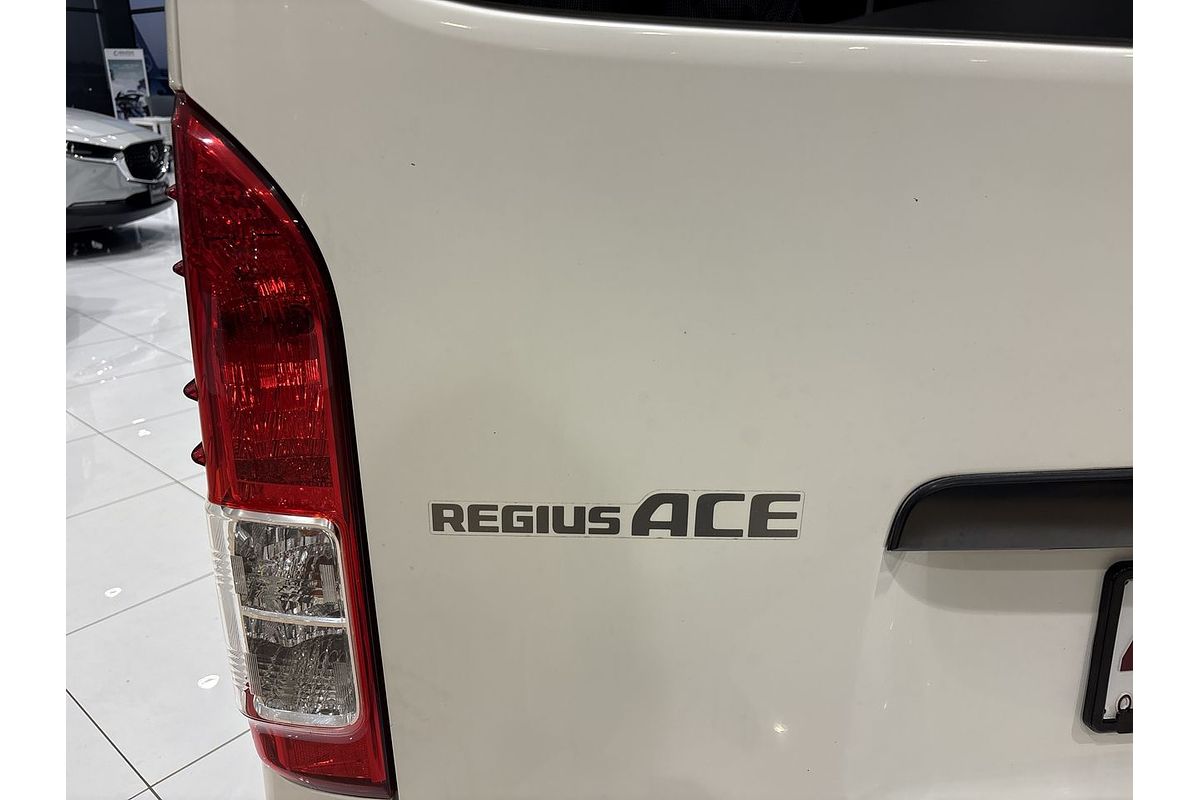 2017 Toyota Hiace TRH201R LWB