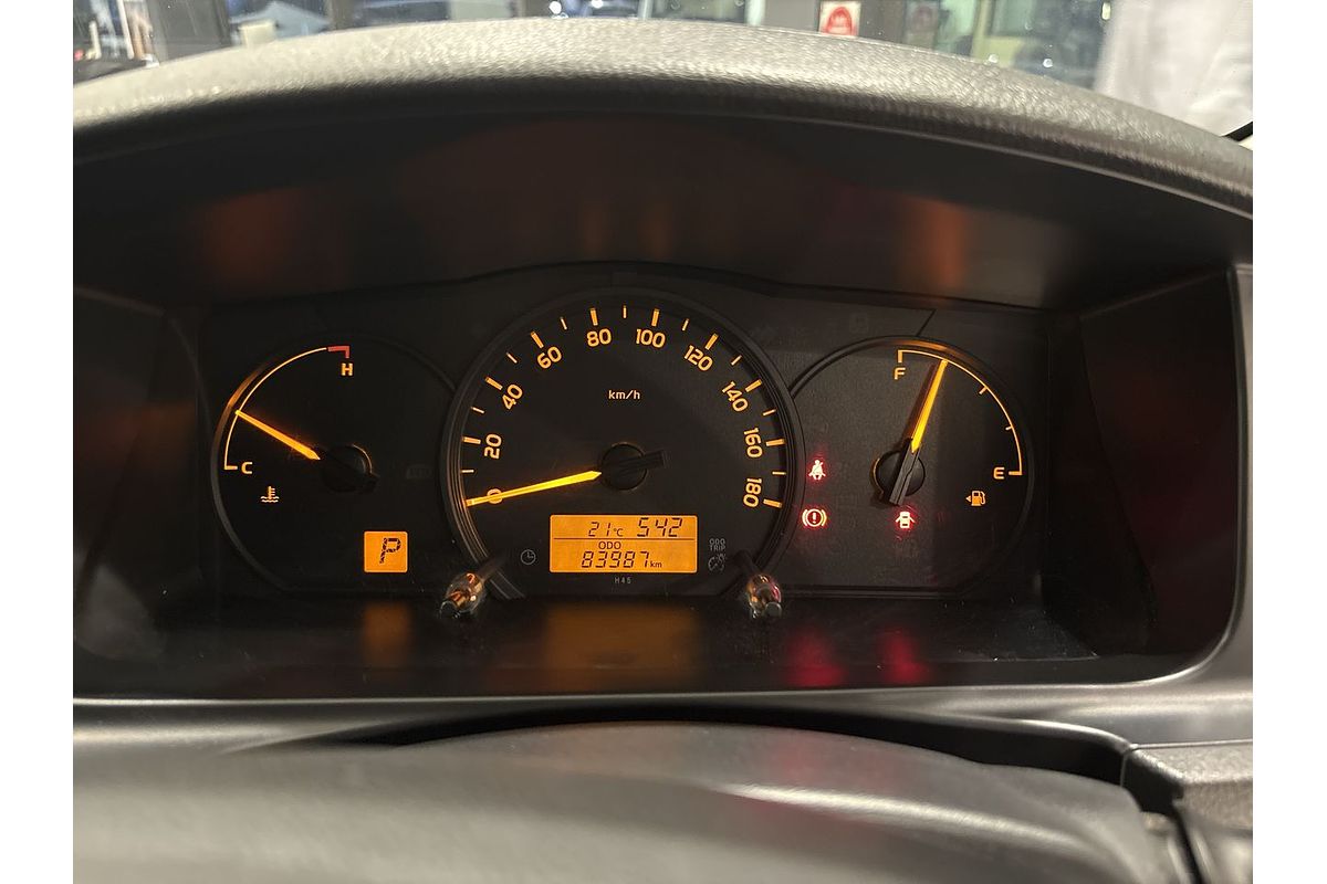 2017 Toyota Hiace TRH201R LWB