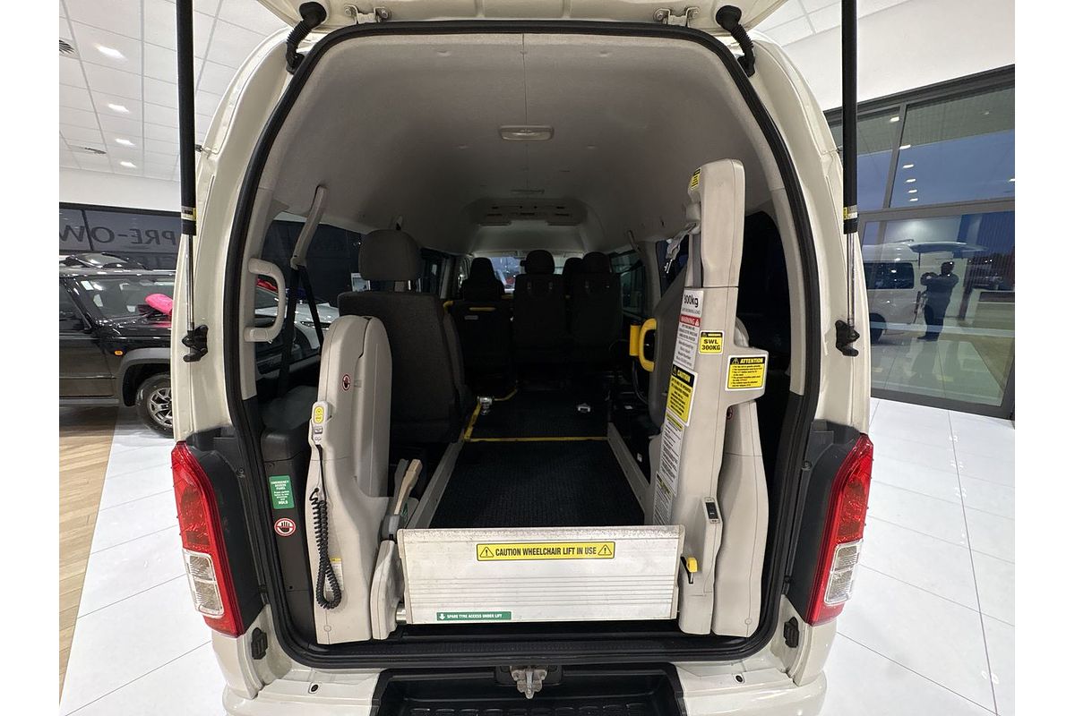 2017 Toyota Hiace TRH201R LWB