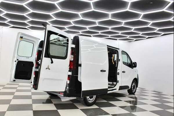 2020 Mitsubishi EXPRESS GLX SN MY21