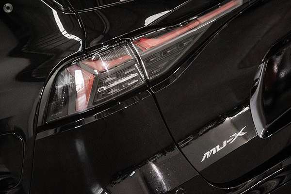 2026 Isuzu MU-X LS-T thumb-8