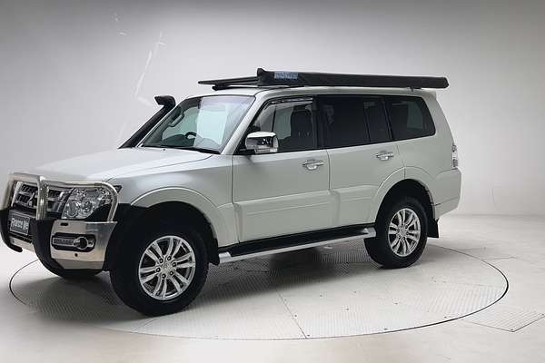 2018 Mitsubishi Pajero GLS NX thumb-3