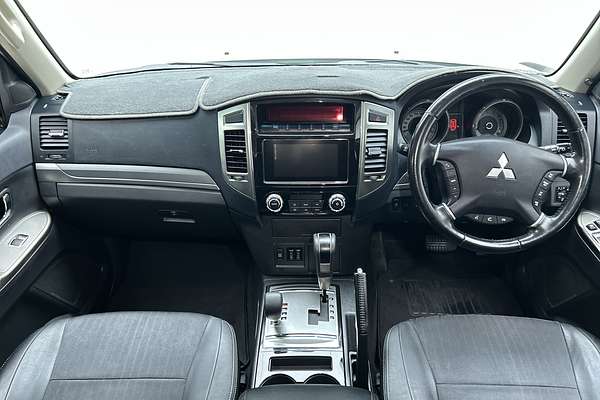 2018 Mitsubishi Pajero GLS NX thumb-19