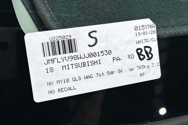 2018 Mitsubishi Pajero GLS NX thumb-23