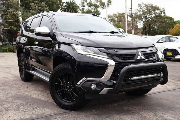 2019 Mitsubishi Pajero Sport Black Edition QE