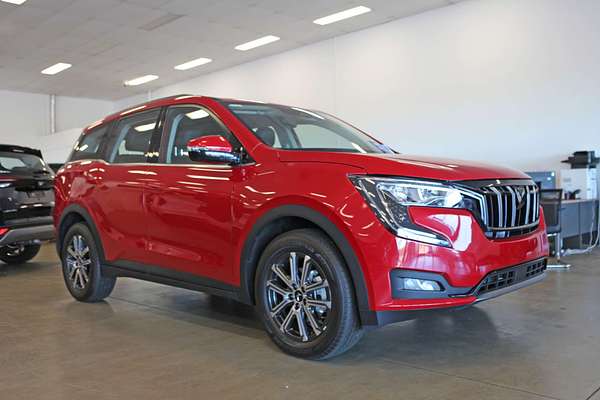 2025 Mahindra XUV700 AX7L