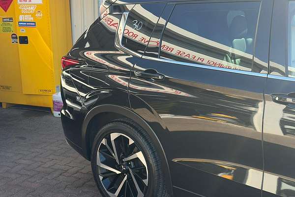 2022 Mitsubishi Outlander Exceed ZM thumb-3